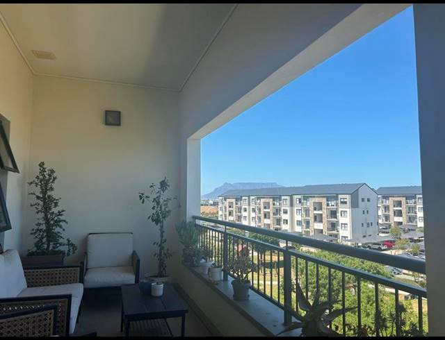 2 BEDROOM APARTMENT FOR SALE IN SANDOWN